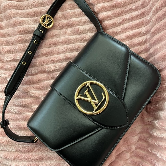 Louis Vuitton Handbags - Louis Vuitton Pont 9
